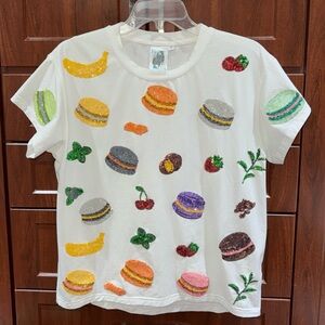 💛💜Queen Of Sparkles XS (Runs Big) Sequined Macarons Tee EUC